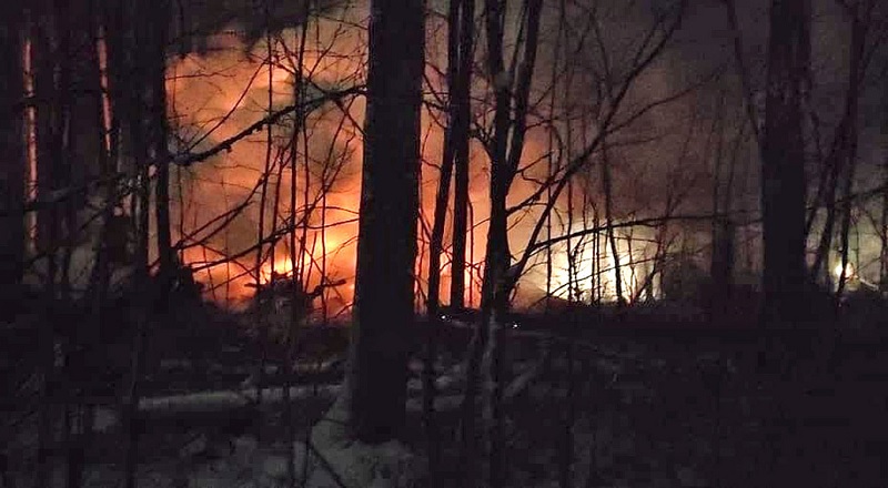 சரக்கு விமானம் விபத்து - 9 பேர் பலி!